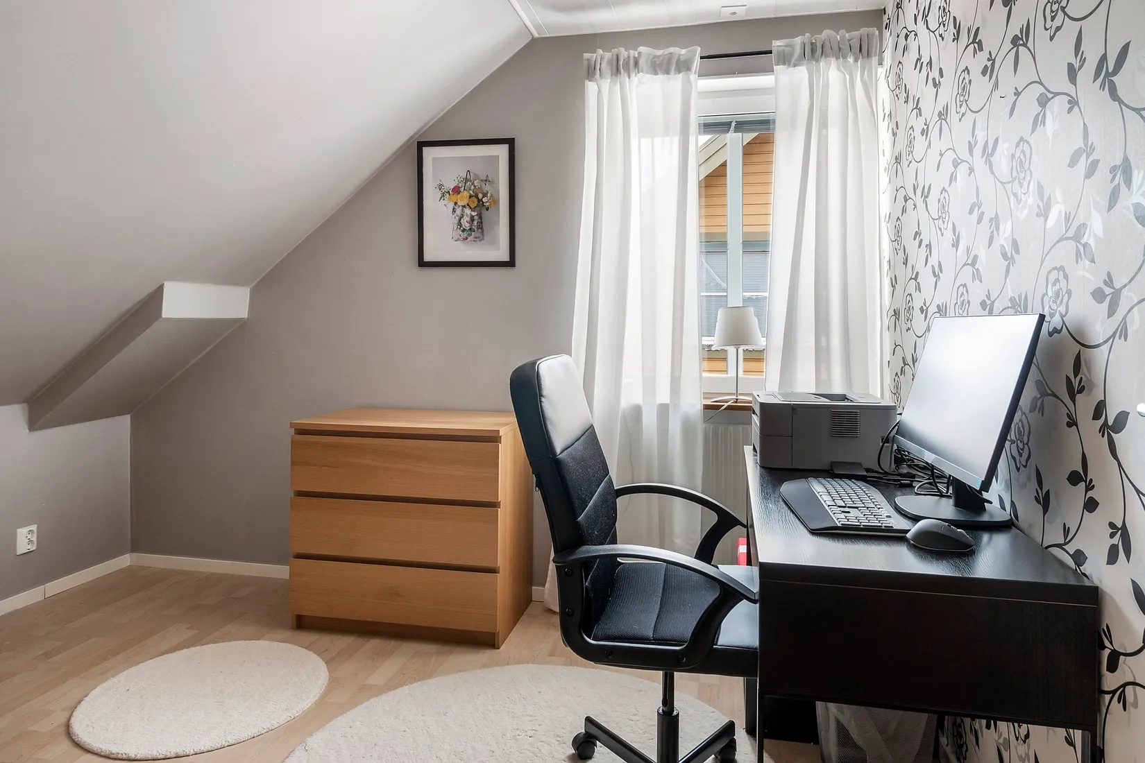 Radhus, Tulpangatan 17, Önsta Gryta, Västerås