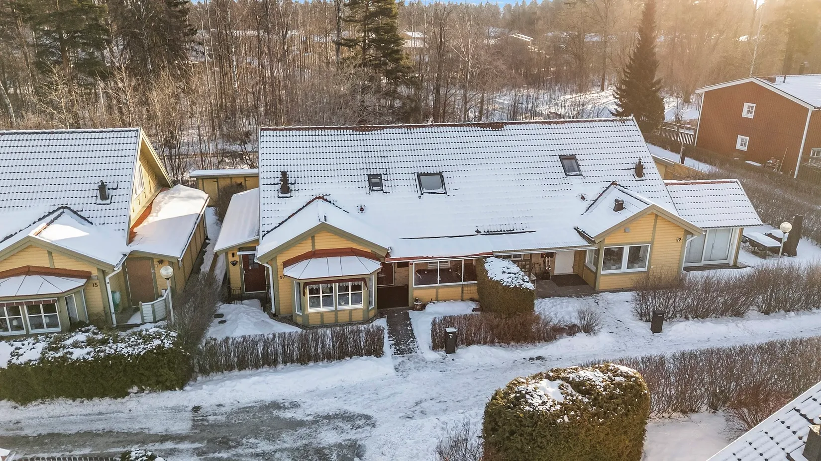 Radhus, Tulpangatan 17, Önsta Gryta, Västerås