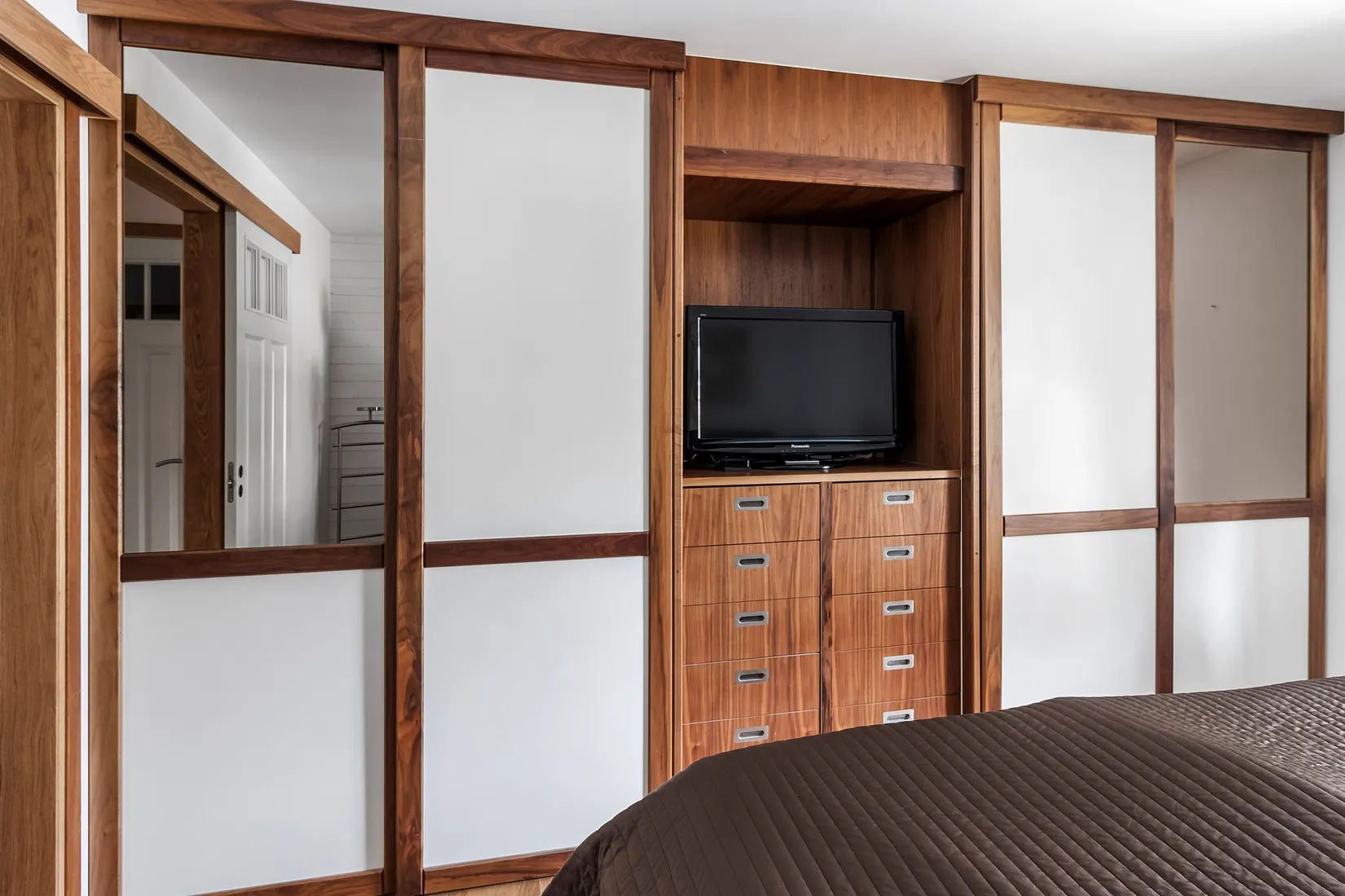 Radhus, Tulpangatan 17, Önsta Gryta, Västerås