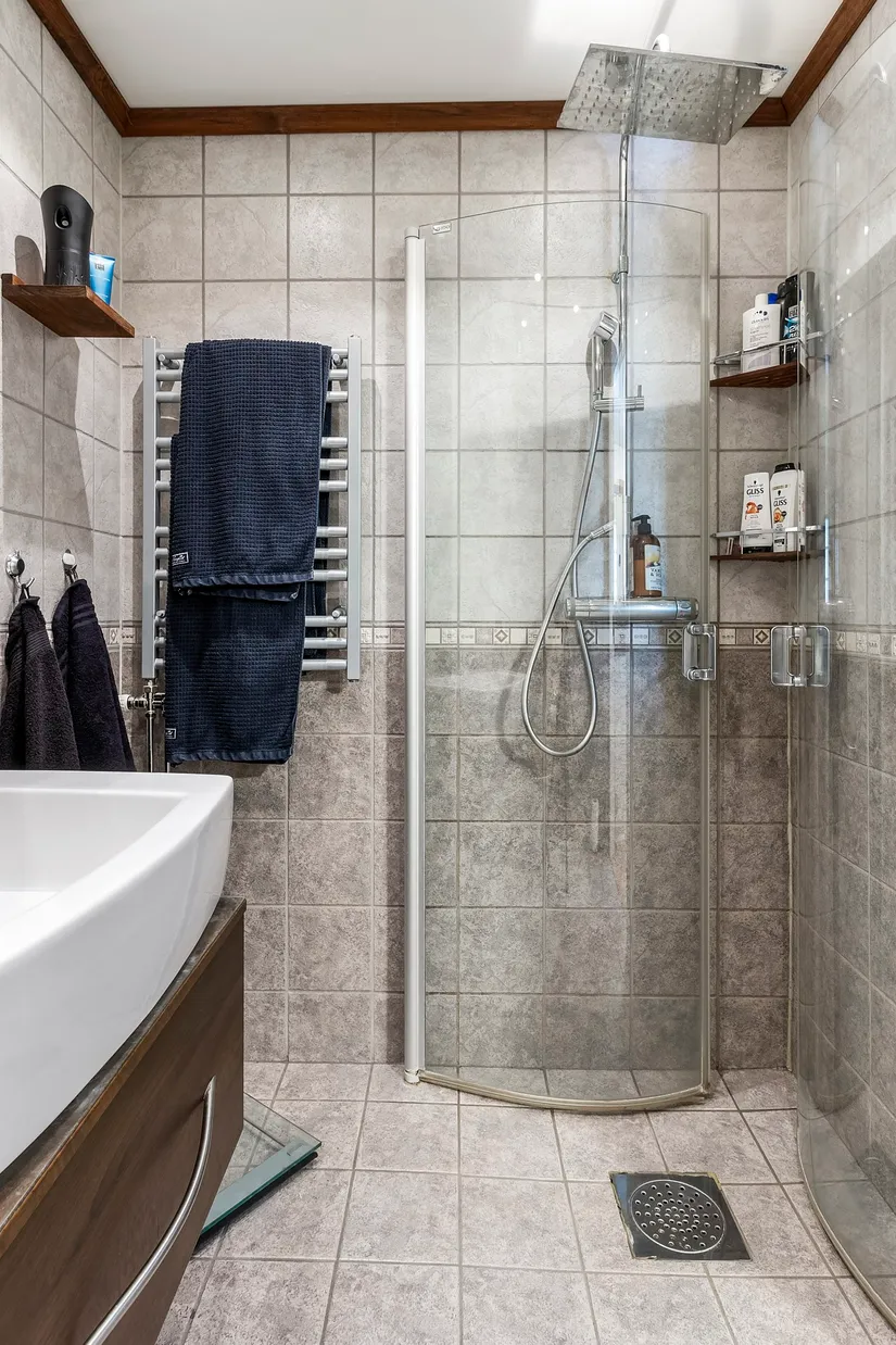 Radhus, Tulpangatan 17, Önsta Gryta, Västerås