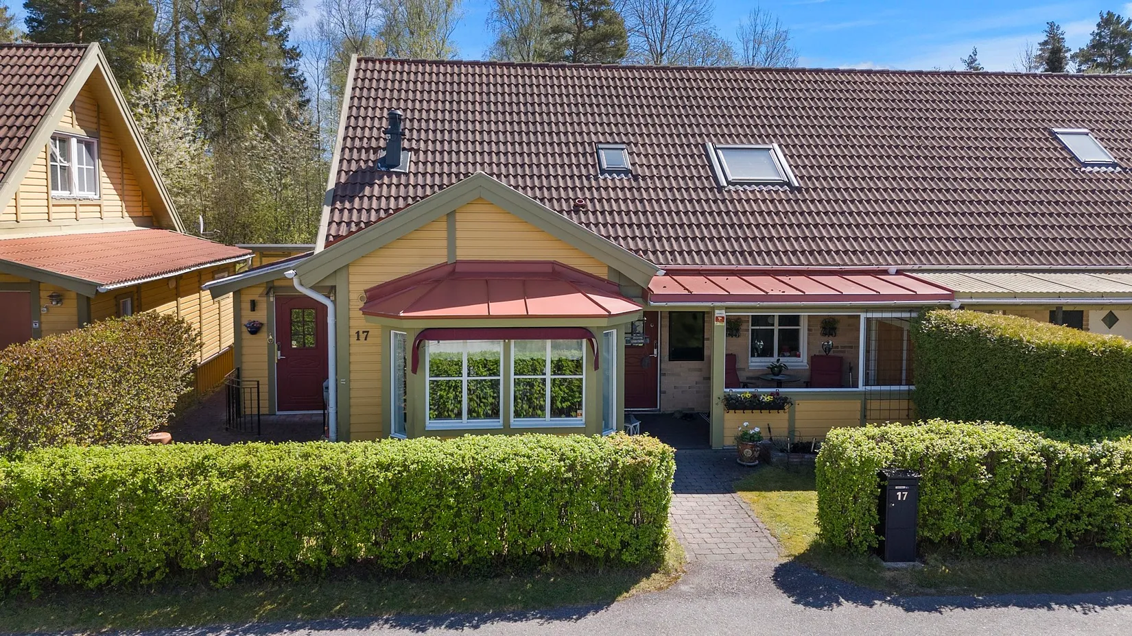 Radhus, Tulpangatan 17, Önsta Gryta, Västerås