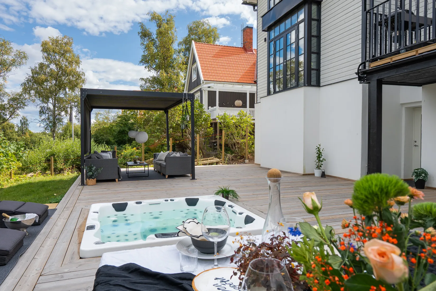 Villa, Lustigkullagatan 24, Lustigkulla, Västerås