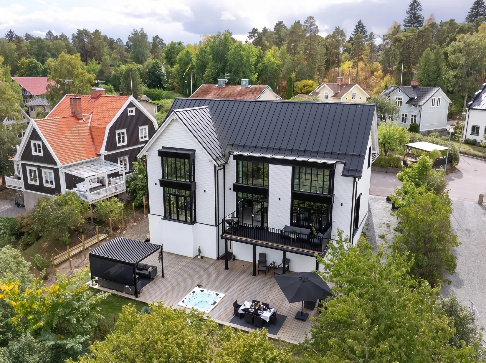 Villa, Lustigkullagatan 24, Lustigkulla, Västerås