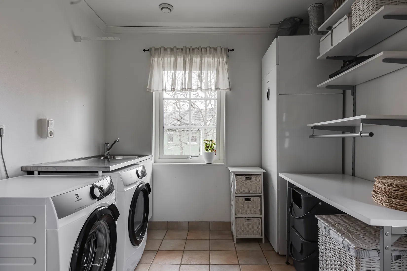 Villa, Bläcksvampsvägen 4, Ekeby-Almby, Örebro