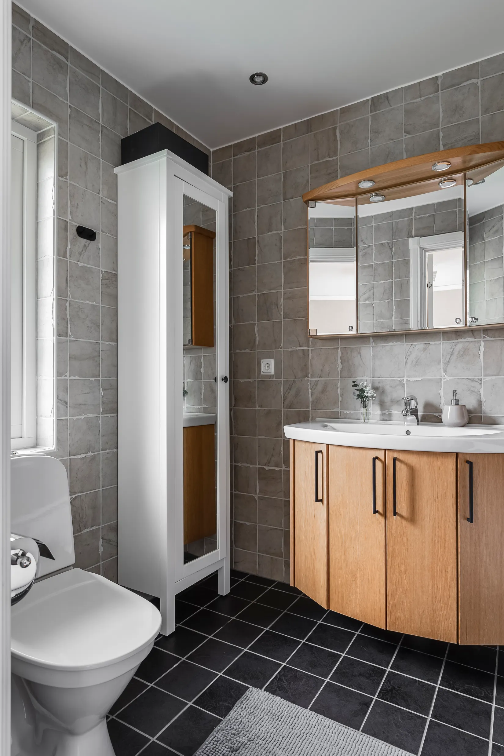 Villa, Bläcksvampsvägen 4, Ekeby-Almby, Örebro