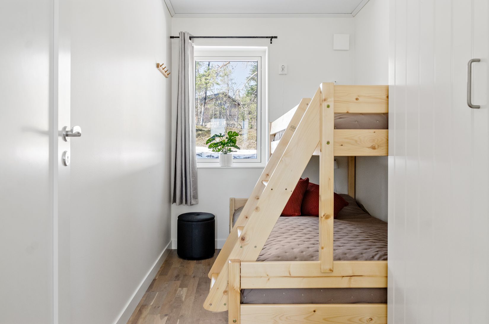 Radhus, Rönnvägen 7A-7B, Storhogna, Berg