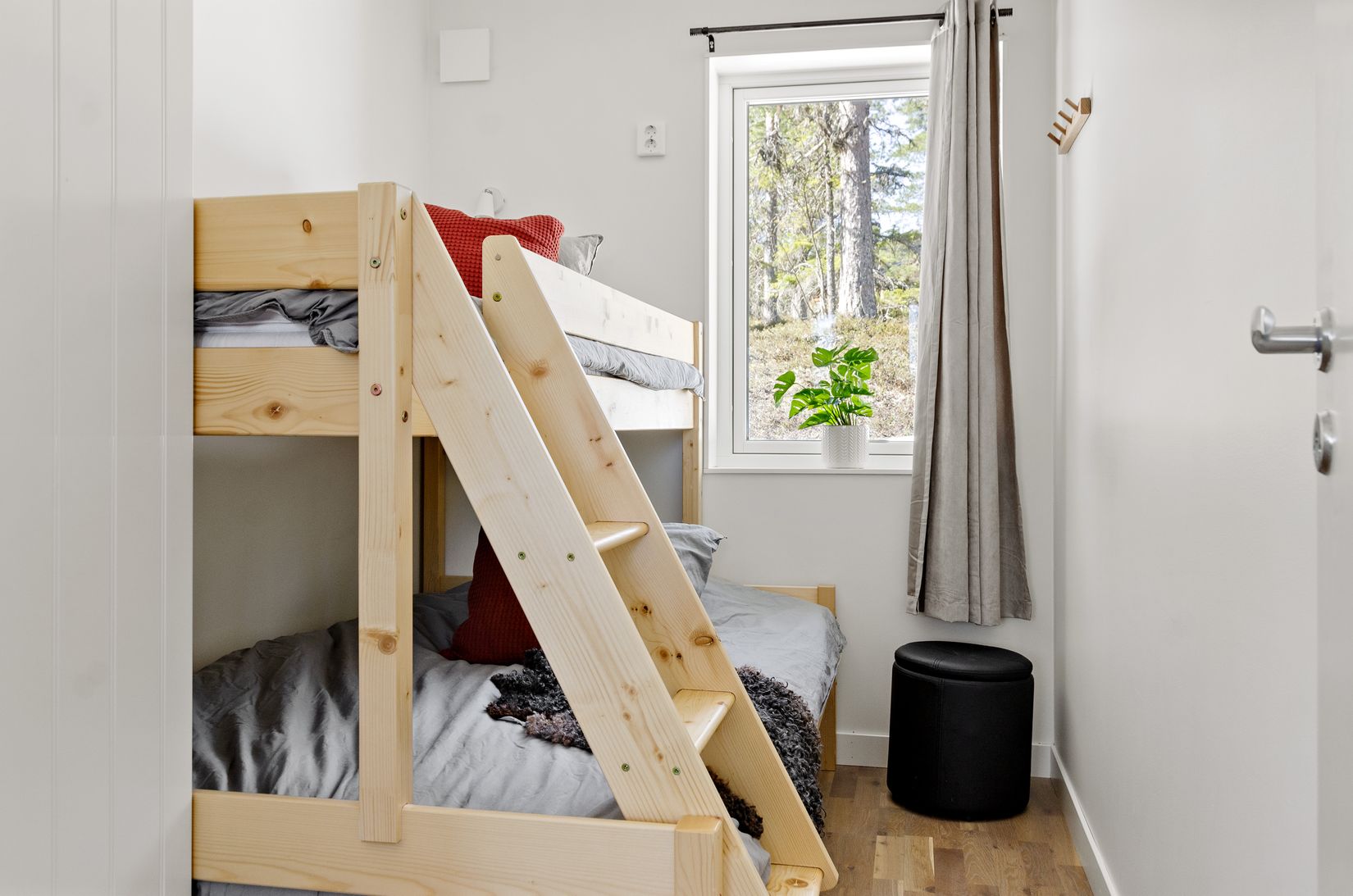 Radhus, Rönnvägen 7A-7B, Storhogna, Berg