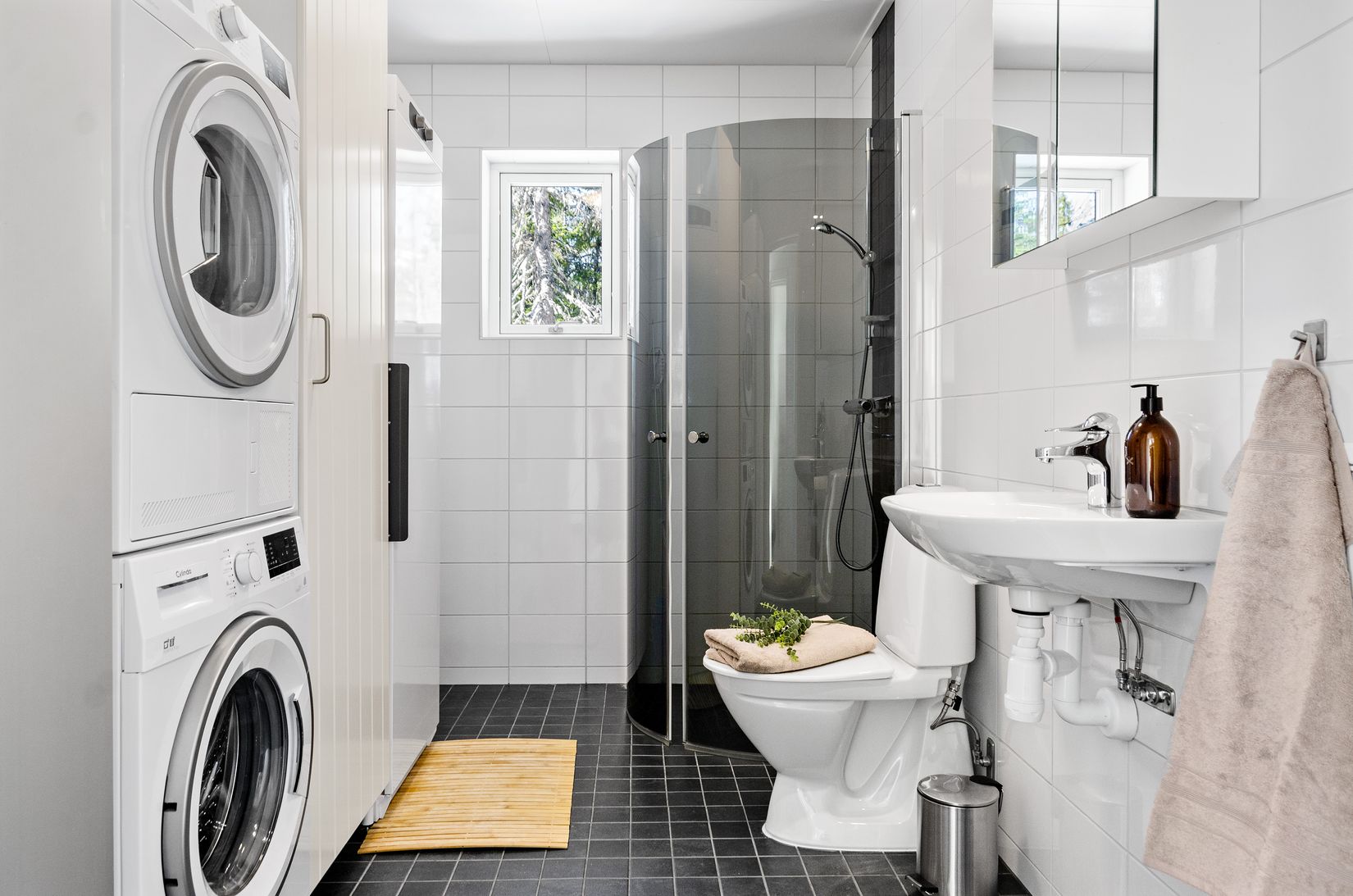 Radhus, Rönnvägen 7A-7B, Storhogna, Berg