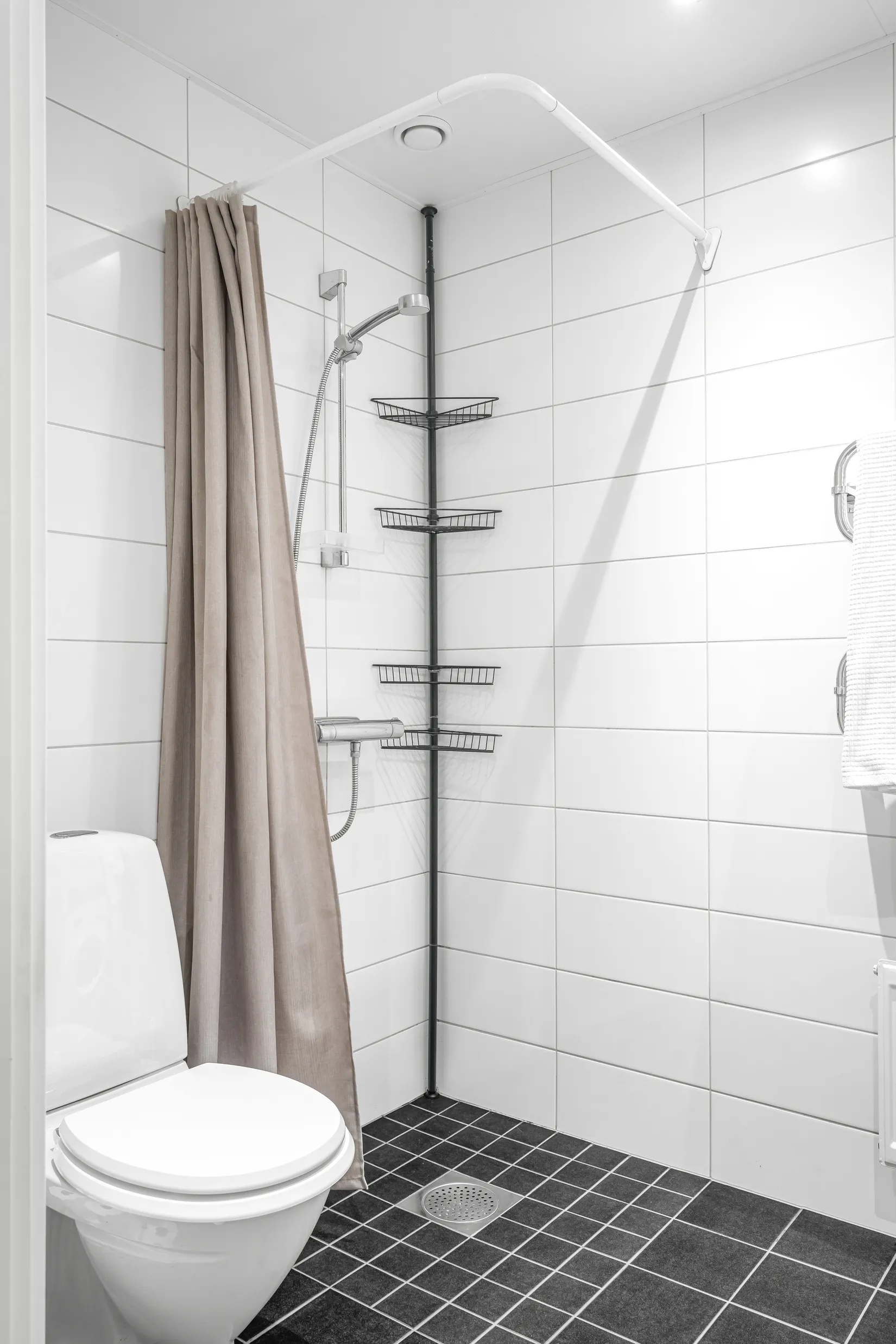 Bostadsrätt, HÄGERNEHOLMSVÄGEN 6A, Hägerneholm, Täby