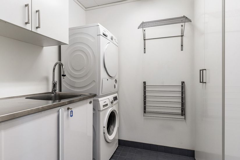 Radhus, Mejerivägen 25, Ale