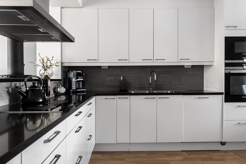 Radhus, Mejerivägen 25, Ale