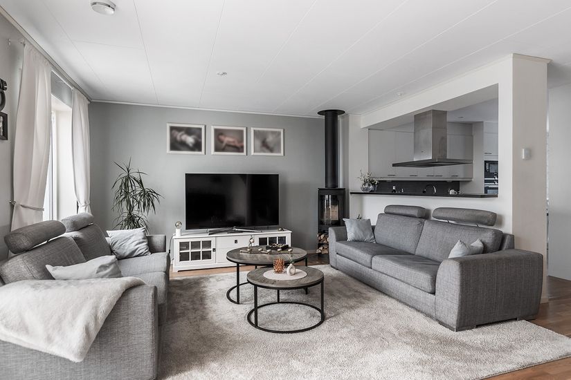 Radhus, Mejerivägen 25, Ale