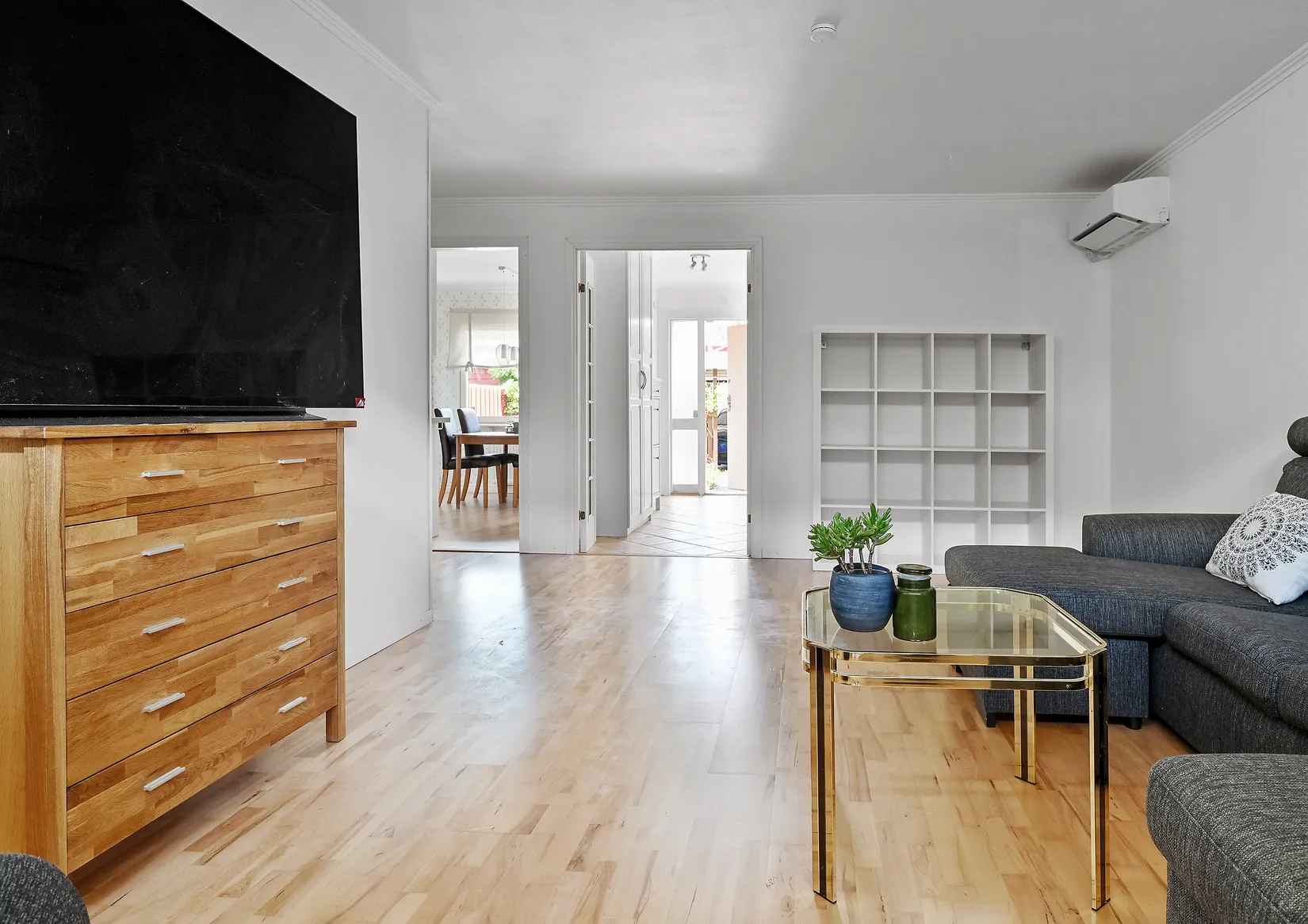 Villa, Radhus, Ljungvägen 53, Sjukyrkoberget, Upplands Väsby