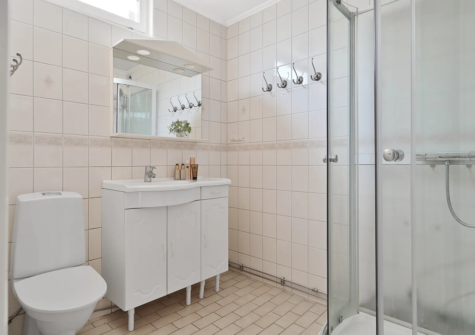 Villa, Radhus, Ljungvägen 53, Sjukyrkoberget, Upplands Väsby