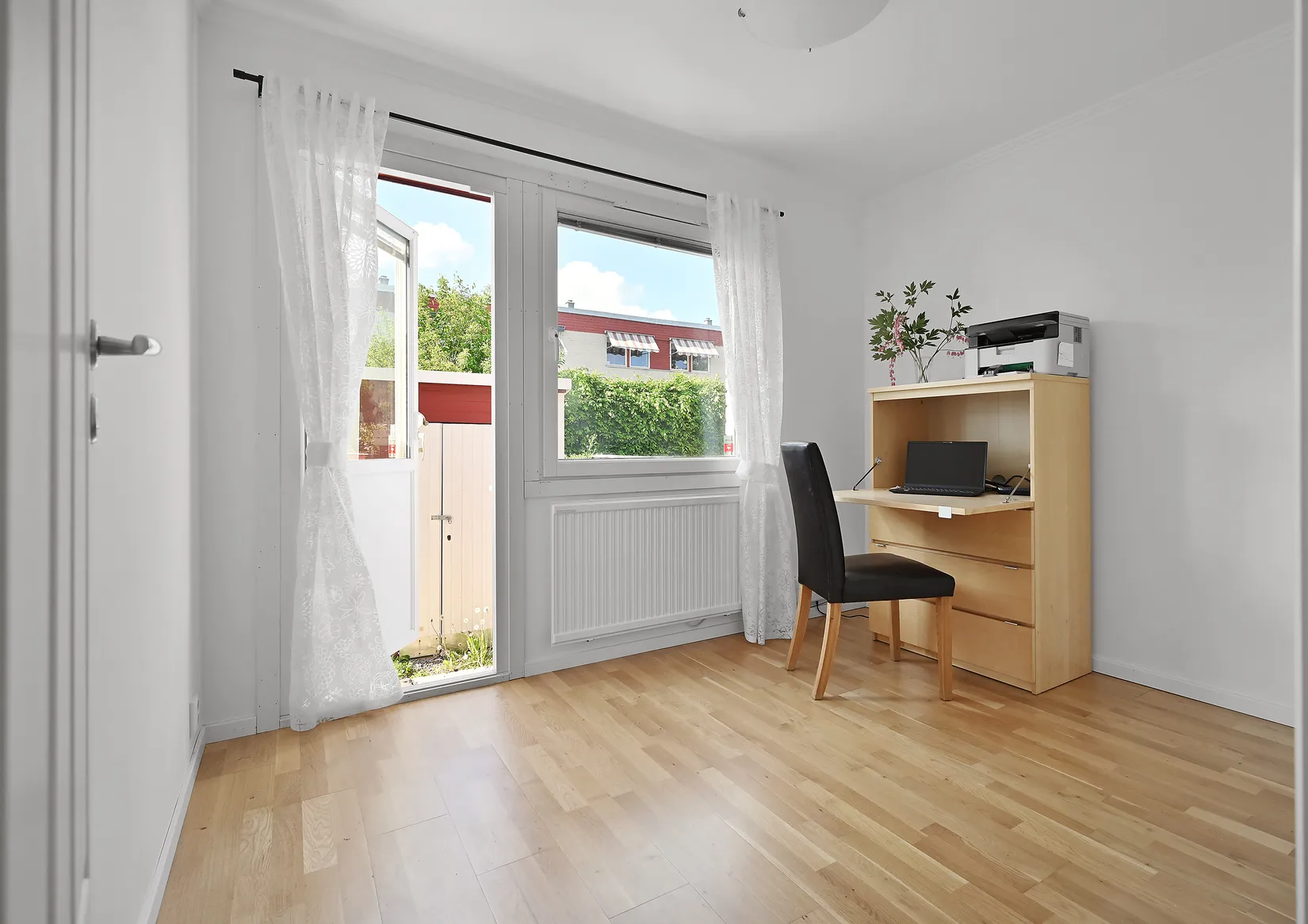 Villa, Radhus, Ljungvägen 53, Sjukyrkoberget, Upplands Väsby