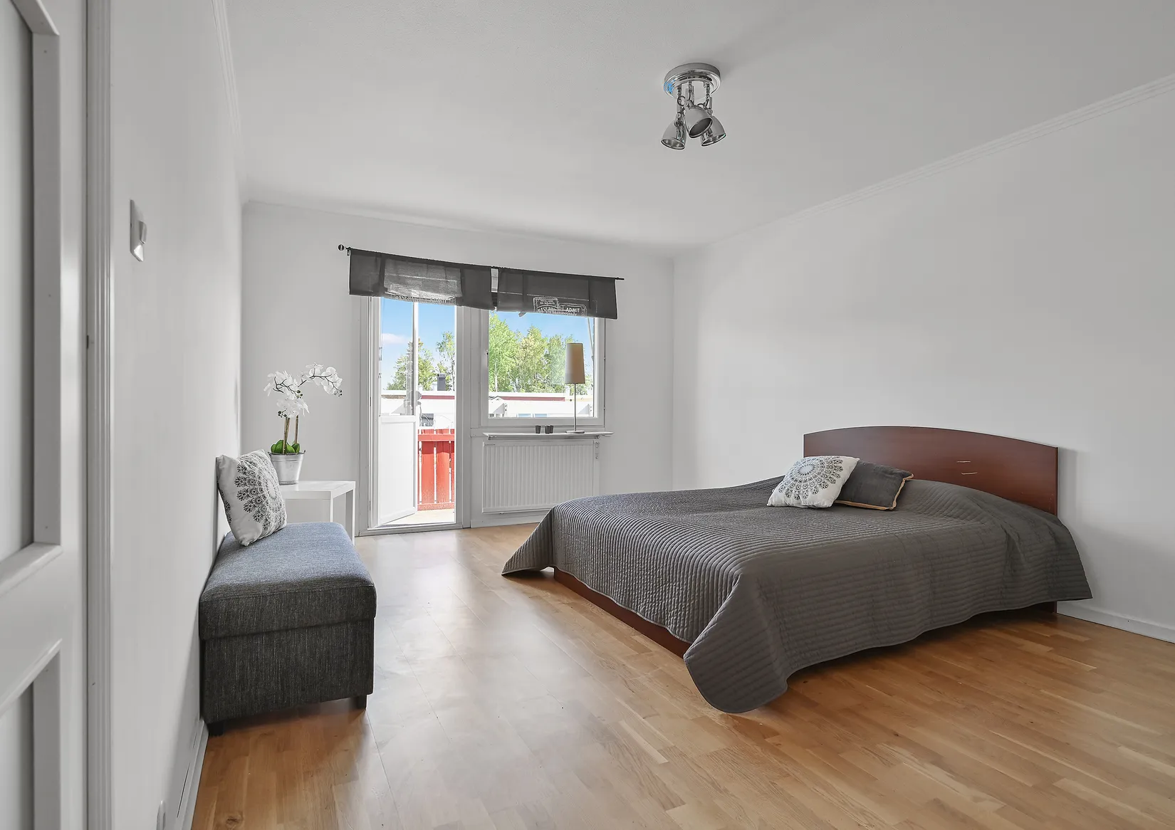 Villa, Radhus, Ljungvägen 53, Sjukyrkoberget, Upplands Väsby