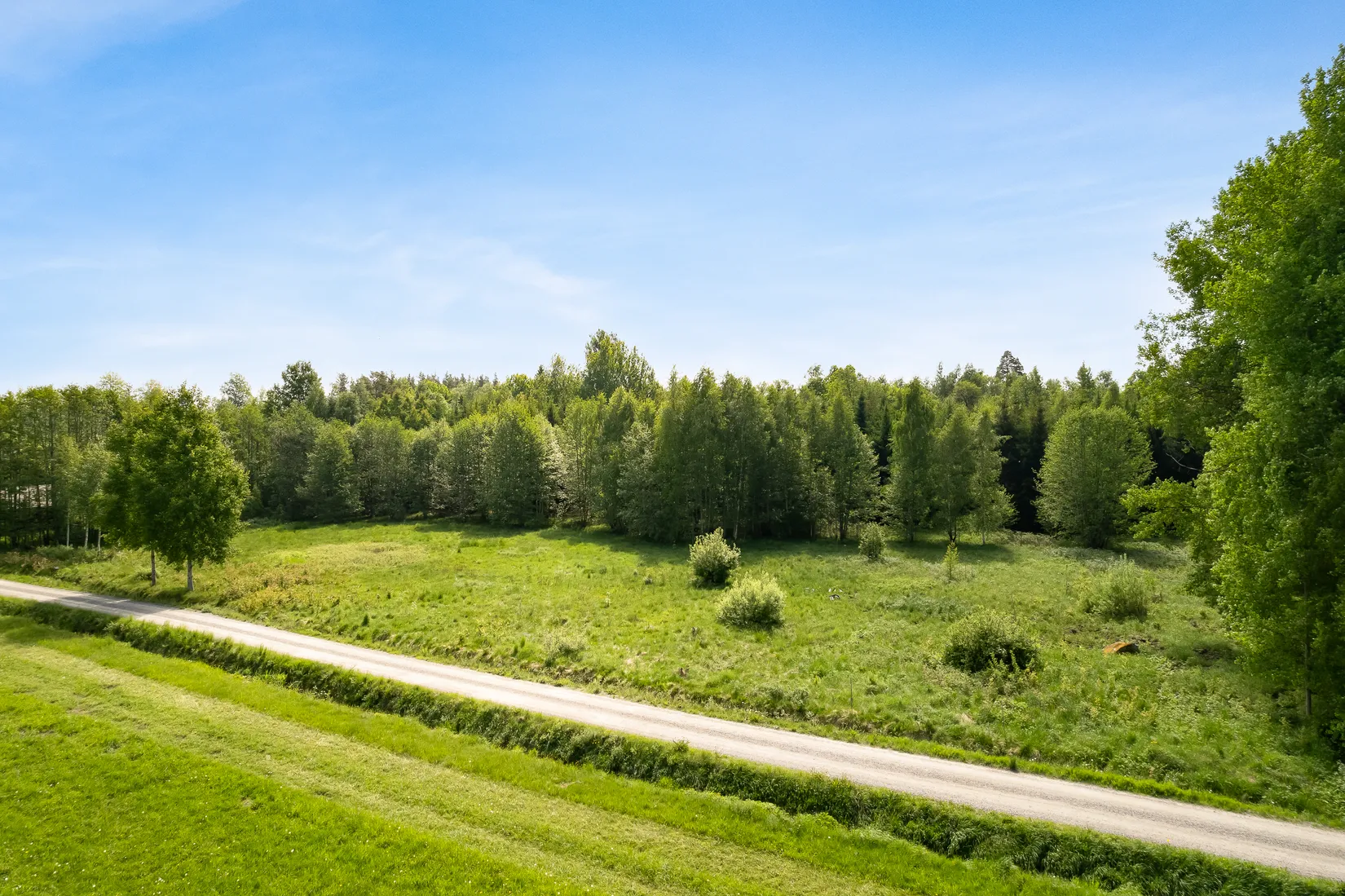 Tomt, Skarbjörka 198, Kumla