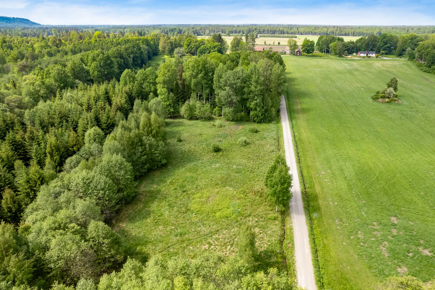 Tomt, Skarbjörka 198, Kumla
