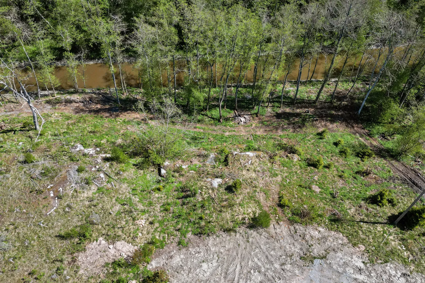Tomt, Havsnära tomt som går ner till kanalen, Björkö, Norrtälje