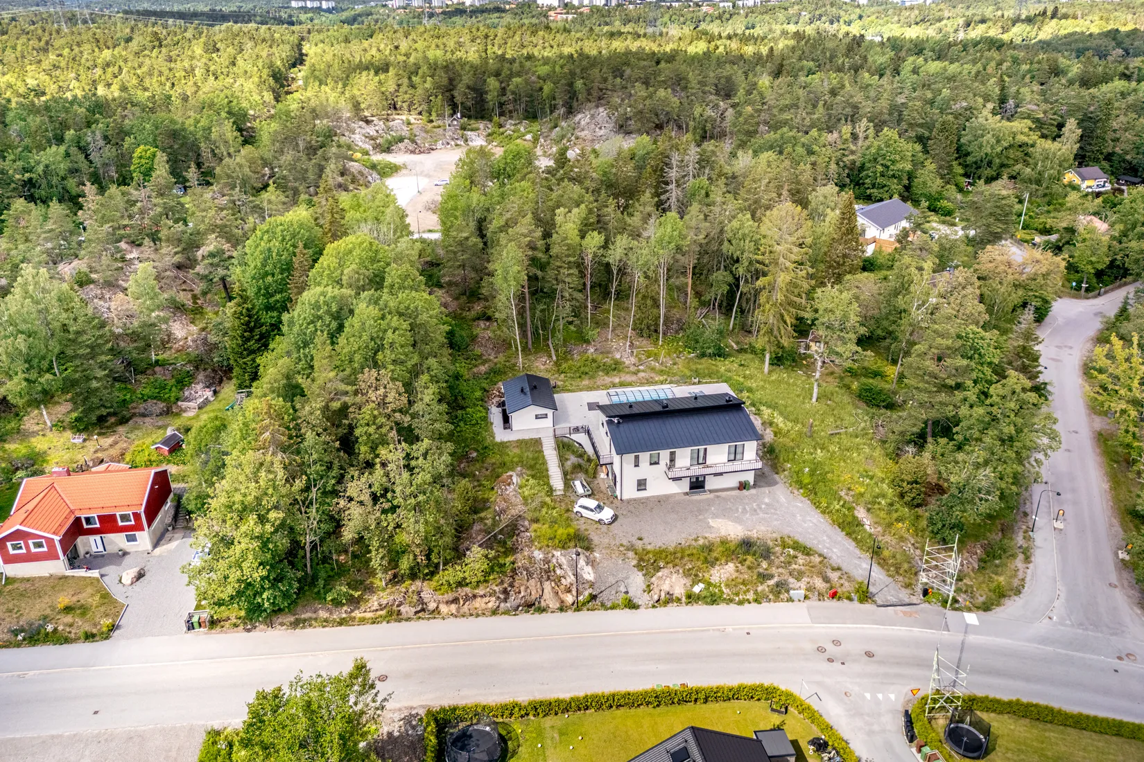 Tomt, Högmoravägen 27, Högmora, Huddinge