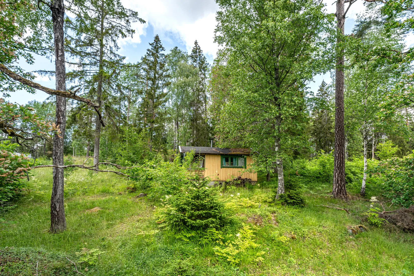 Tomt, Högmoravägen 27, Högmora, Huddinge