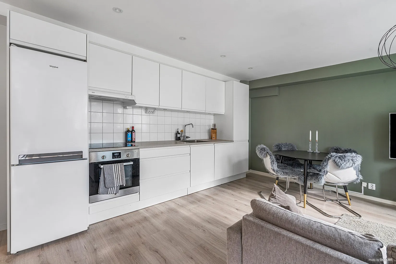 Bostadsrätt, Trollvägen 17D, entréplan, Kallhäll, Järfälla