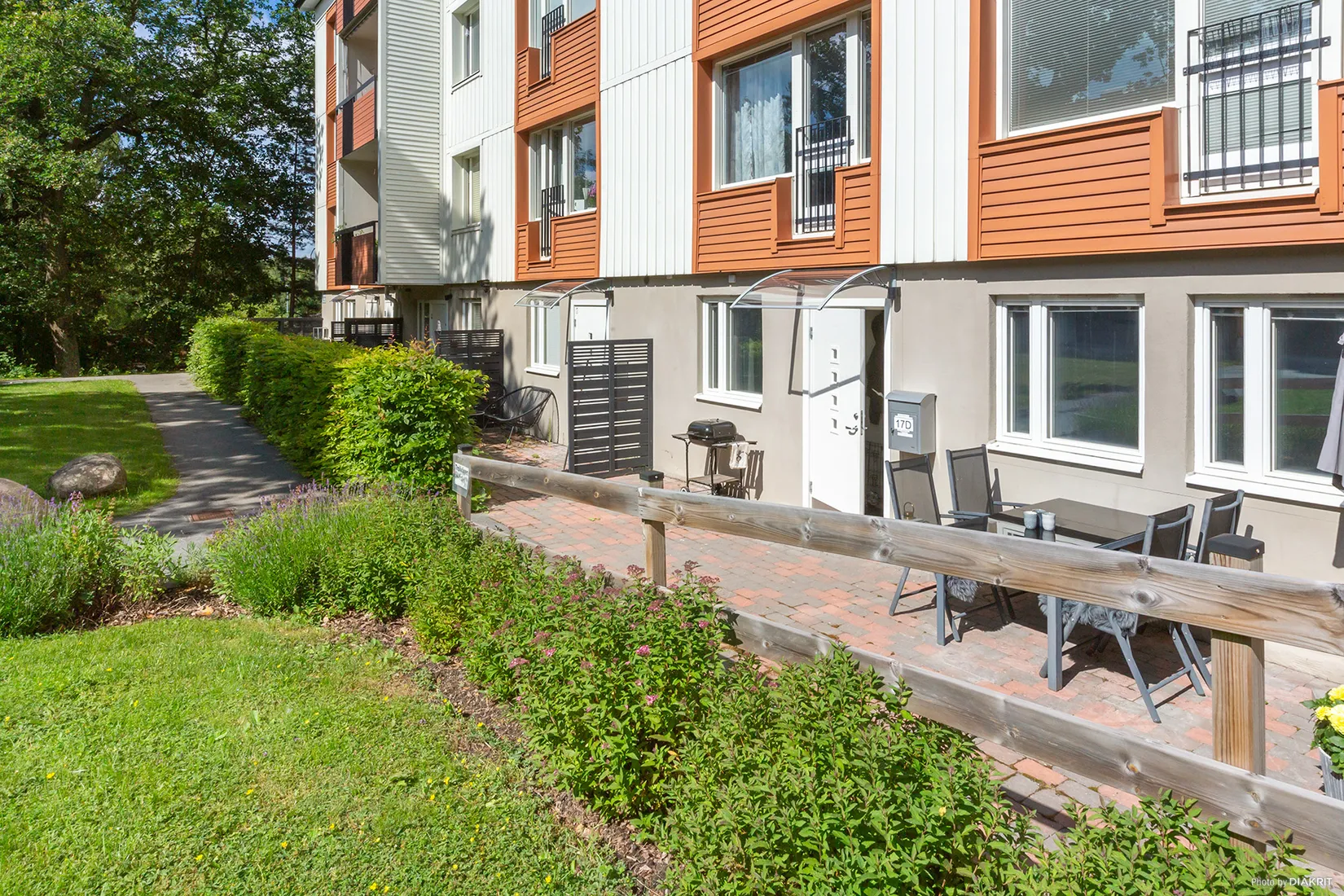 Bostadsrätt, Trollvägen 17D, entréplan, Kallhäll, Järfälla