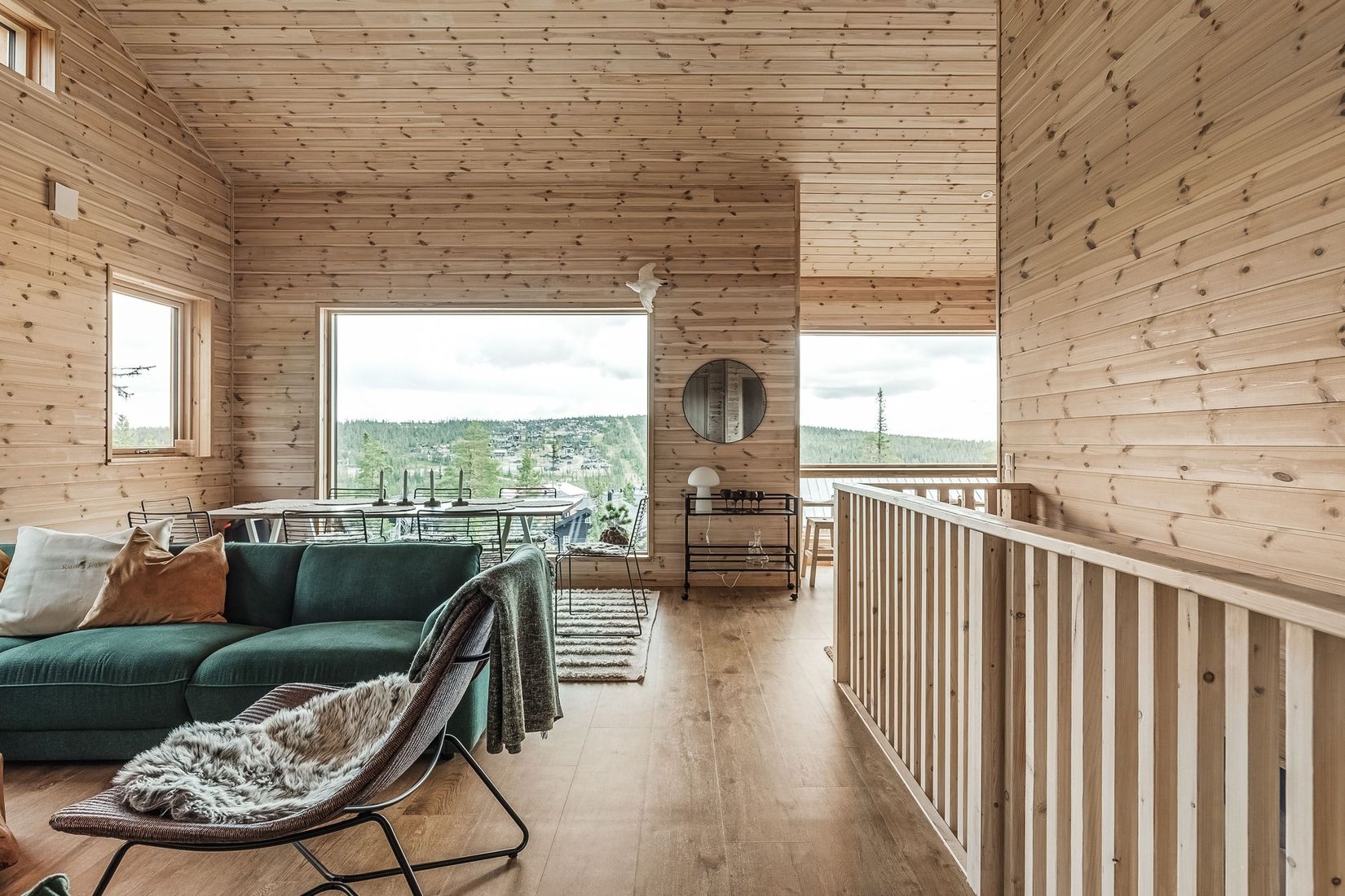 Radhus, Svampstigen 9B, Svampstigen, Utsikten, Storhogna, Berg