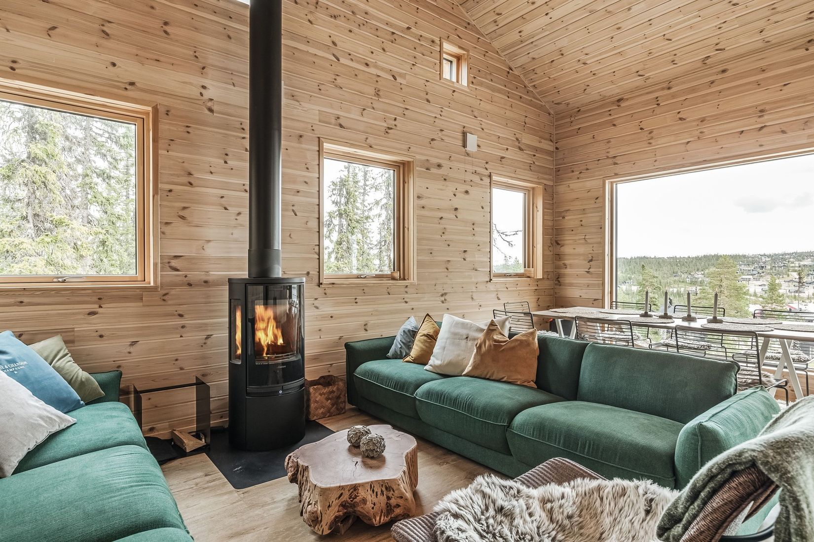 Radhus, Svampstigen 9B, Svampstigen, Utsikten, Storhogna, Berg