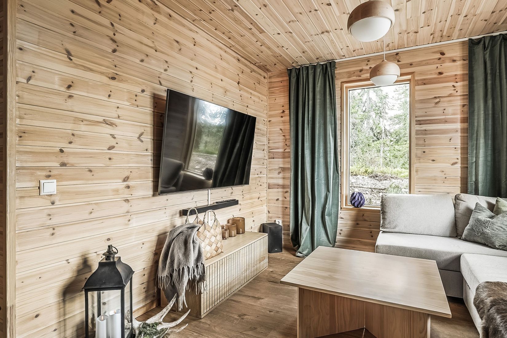 Radhus, Svampstigen 9B, Svampstigen, Utsikten, Storhogna, Berg