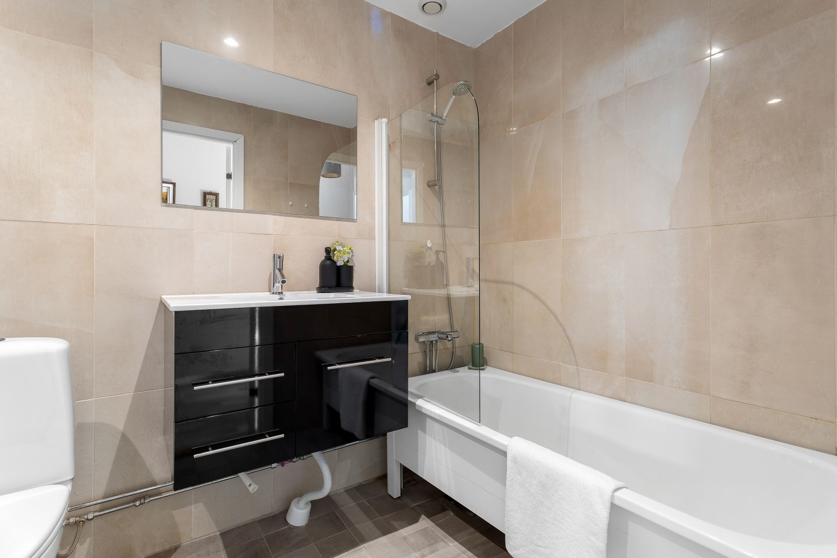 Radhus, Högbyvägen 212, Viksjö, Järfälla