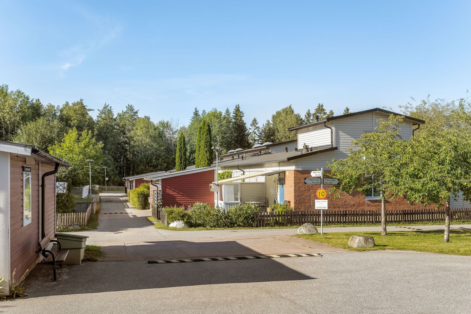 Radhus, Högbyvägen 212, Viksjö, Järfälla