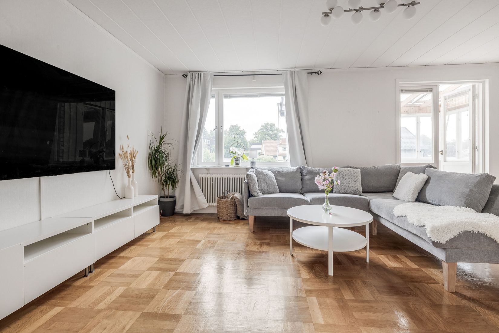 Villa, Rosenhällsgatan 12, Snopptorp, Eskilstuna