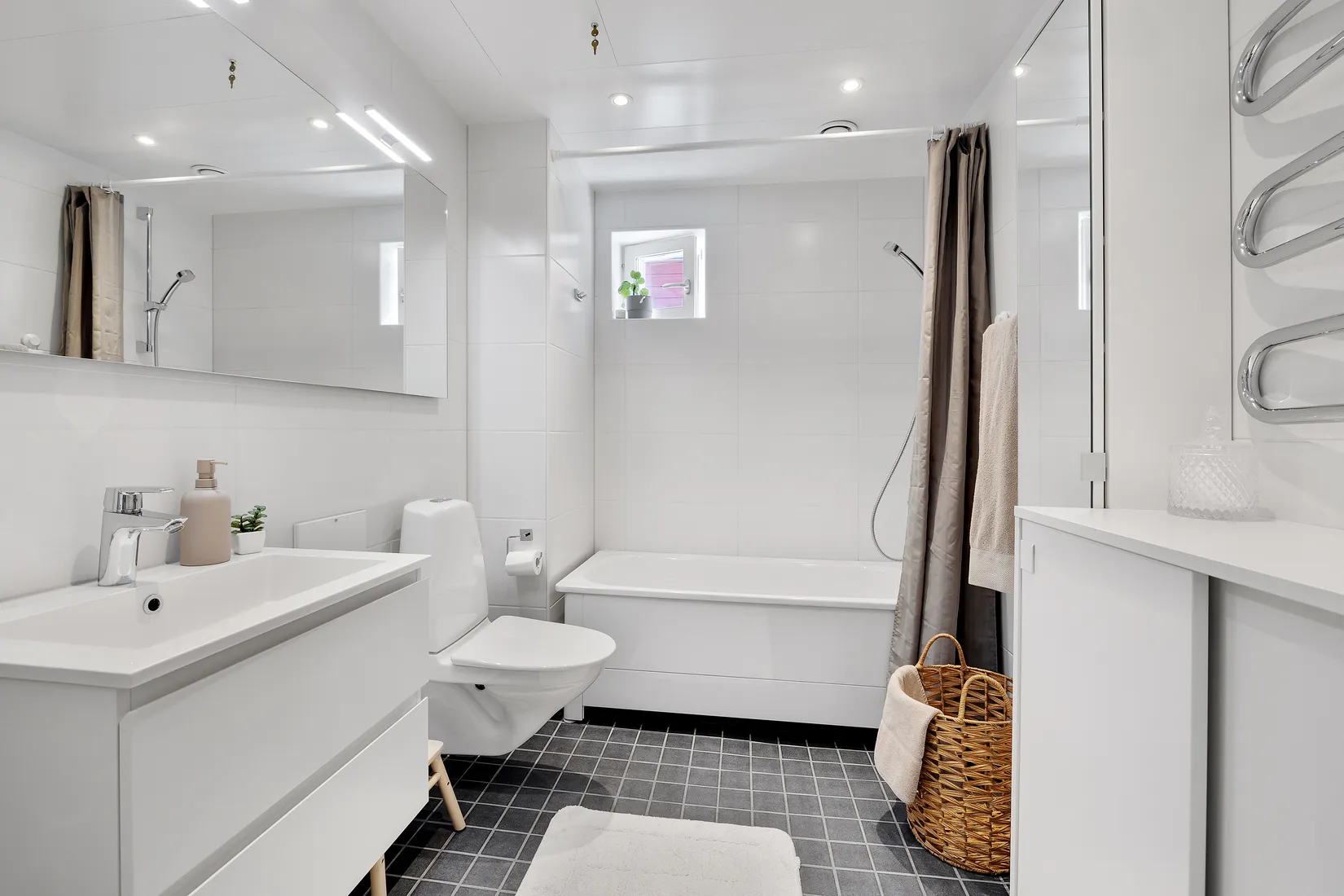 Bostadsrätt, Radhus, Vällstavägen 5, Eds Allé, Upplands Väsby