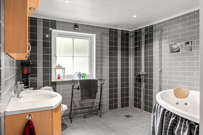 Villa, Kollanda 145, Ale