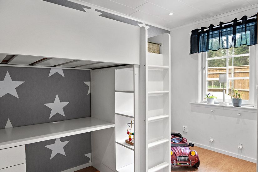 Villa, Kollanda 145, Ale