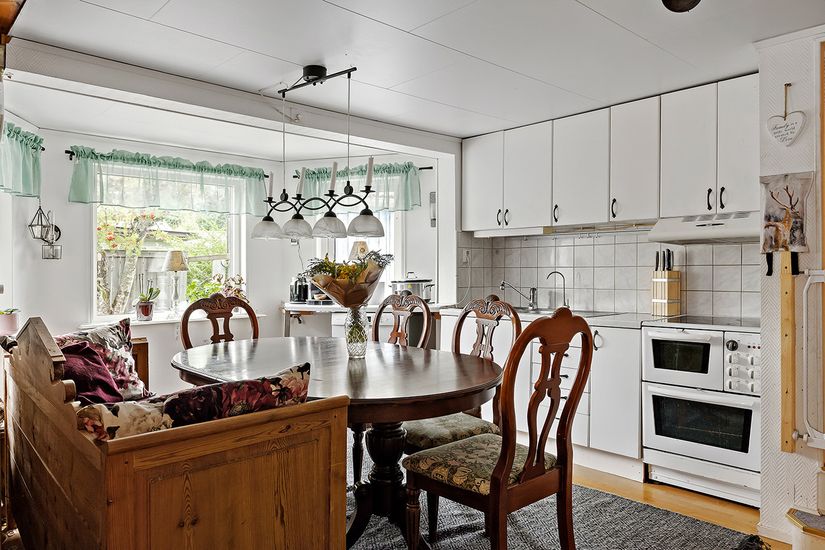 Villa, Kollanda 145, Ale