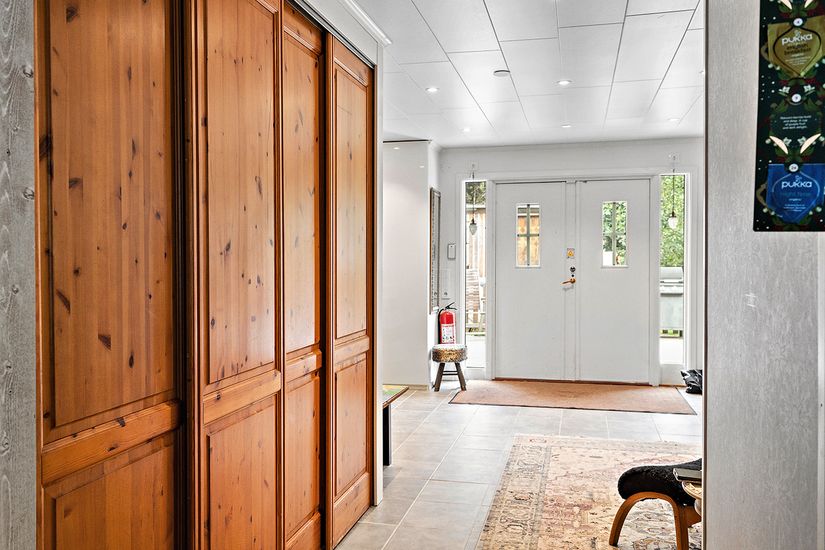 Villa, Kollanda 145, Ale