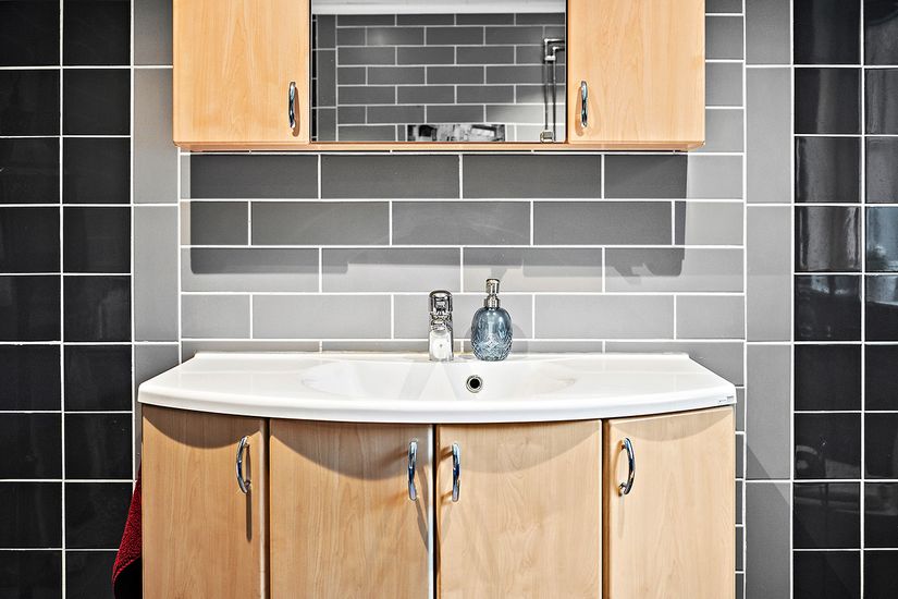 Villa, Kollanda 145, Ale