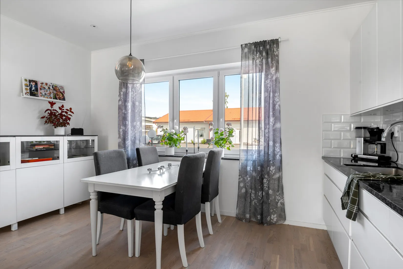 Radhus, Koggvägen 4, Bredsand, Enköping