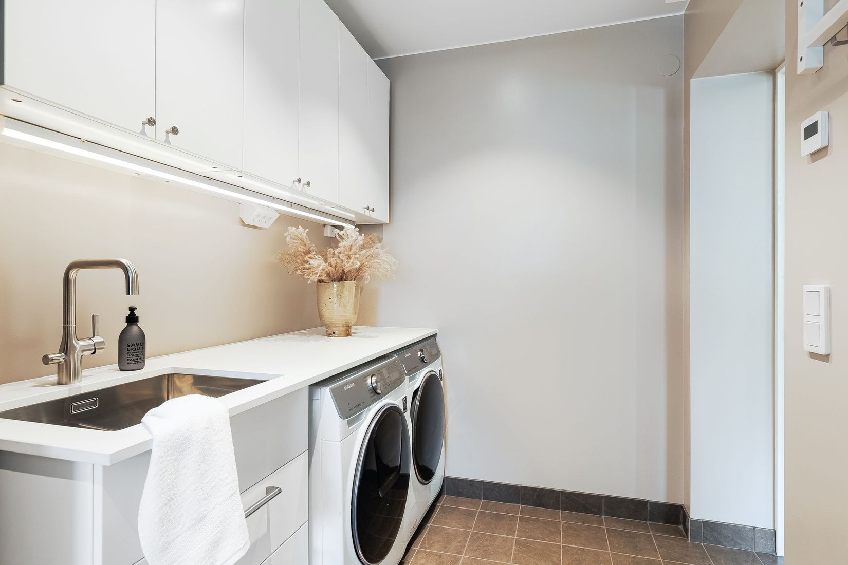 Villa, Strandvägen 18B, Kalmarsand/Fånäs, Håbo