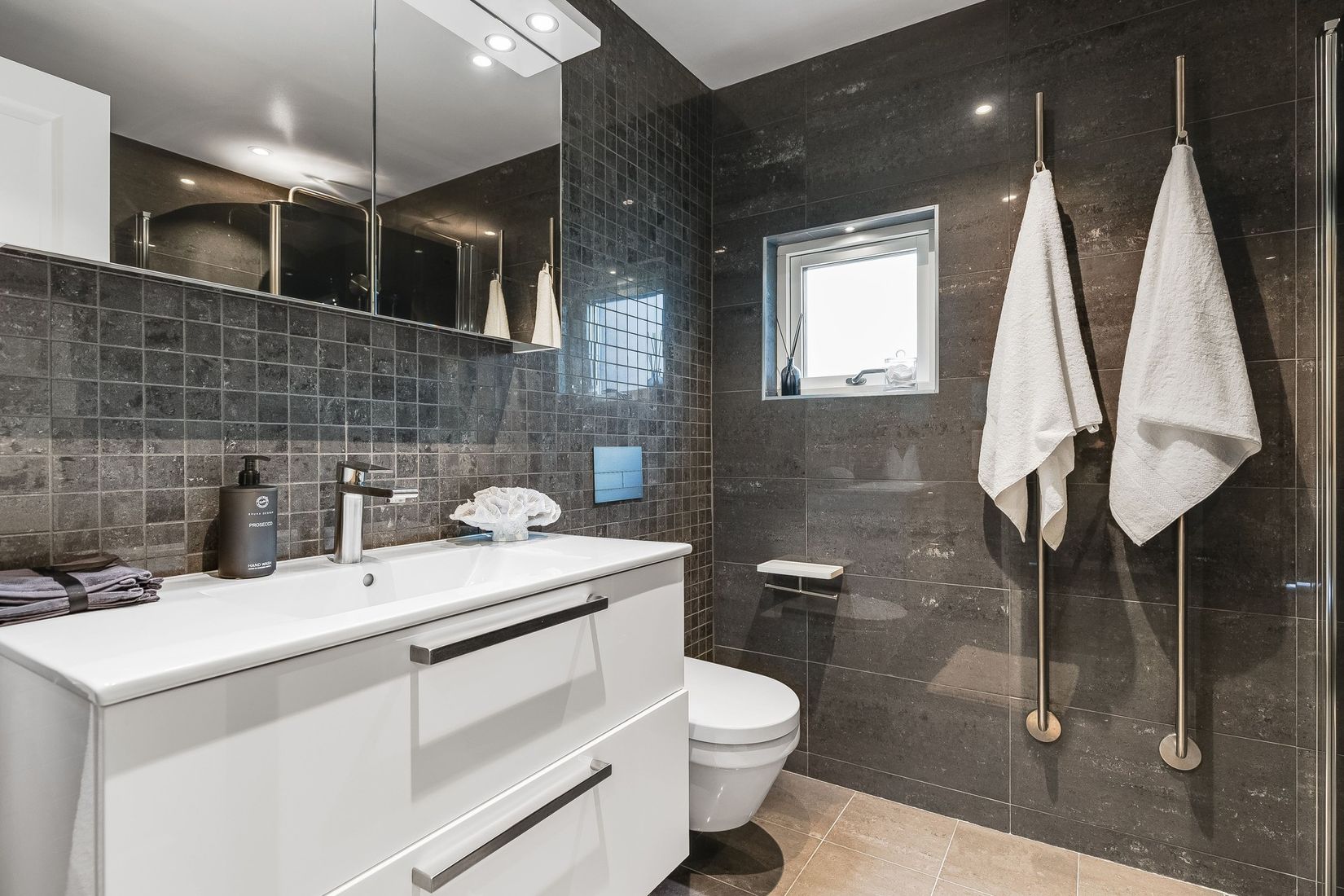 Villa, Strandvägen 18B, Kalmarsand/Fånäs, Håbo