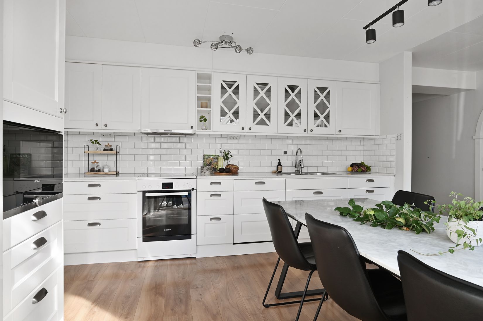 Villa, Radhus, Operettgränd 2, Viksjö - Hummelmora, Järfälla