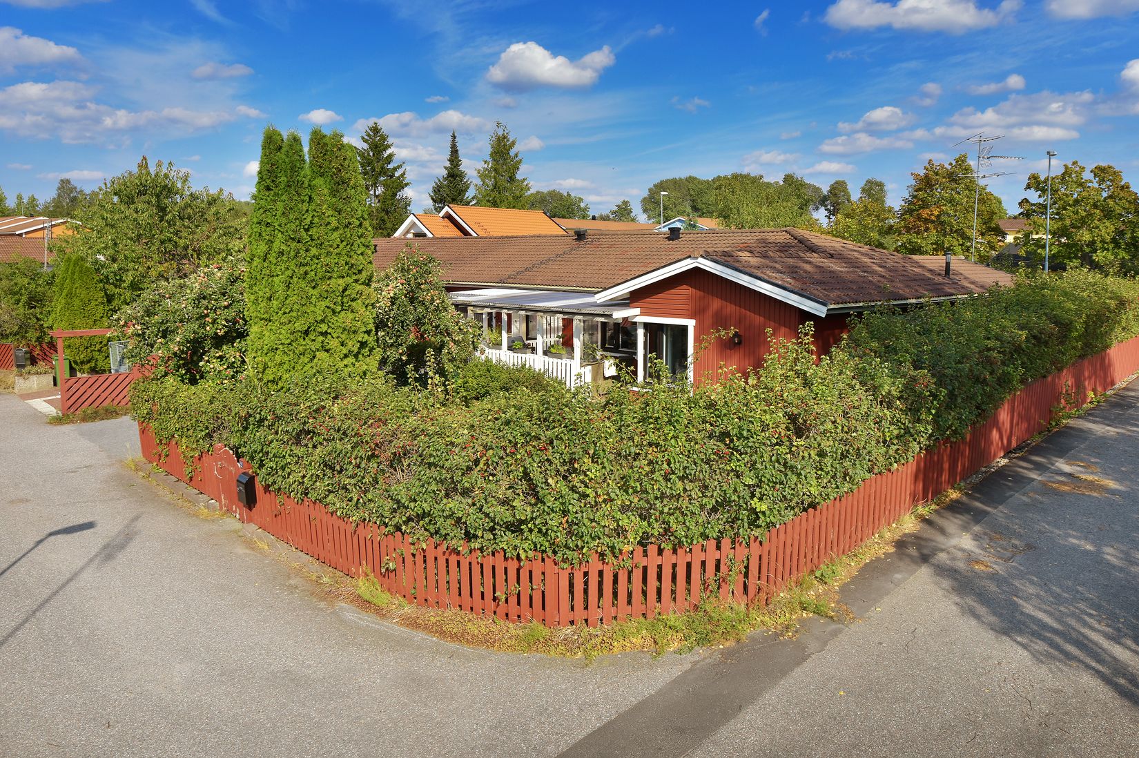 Villa, Radhus, Operettgränd 2, Viksjö - Hummelmora, Järfälla