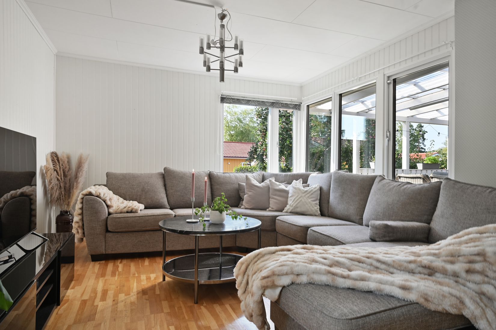 Villa, Radhus, Operettgränd 2, Viksjö - Hummelmora, Järfälla