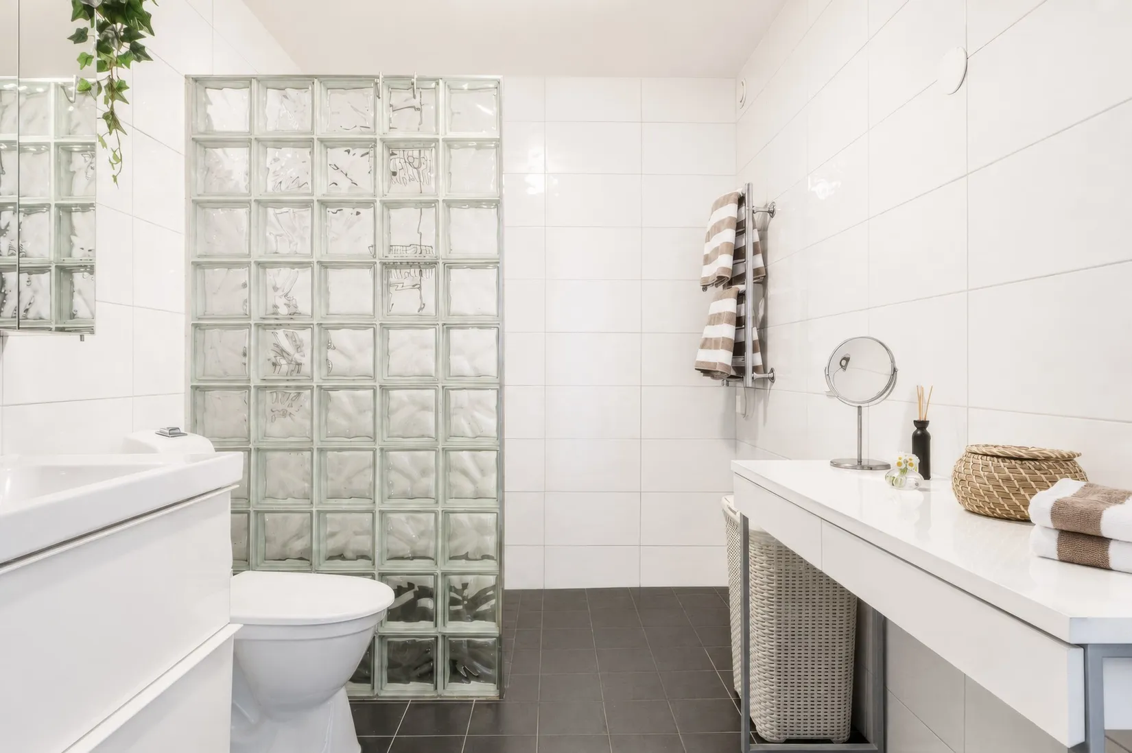 Villa, Skogvaktarvägen 7, Segeltorp/Juringe, Huddinge