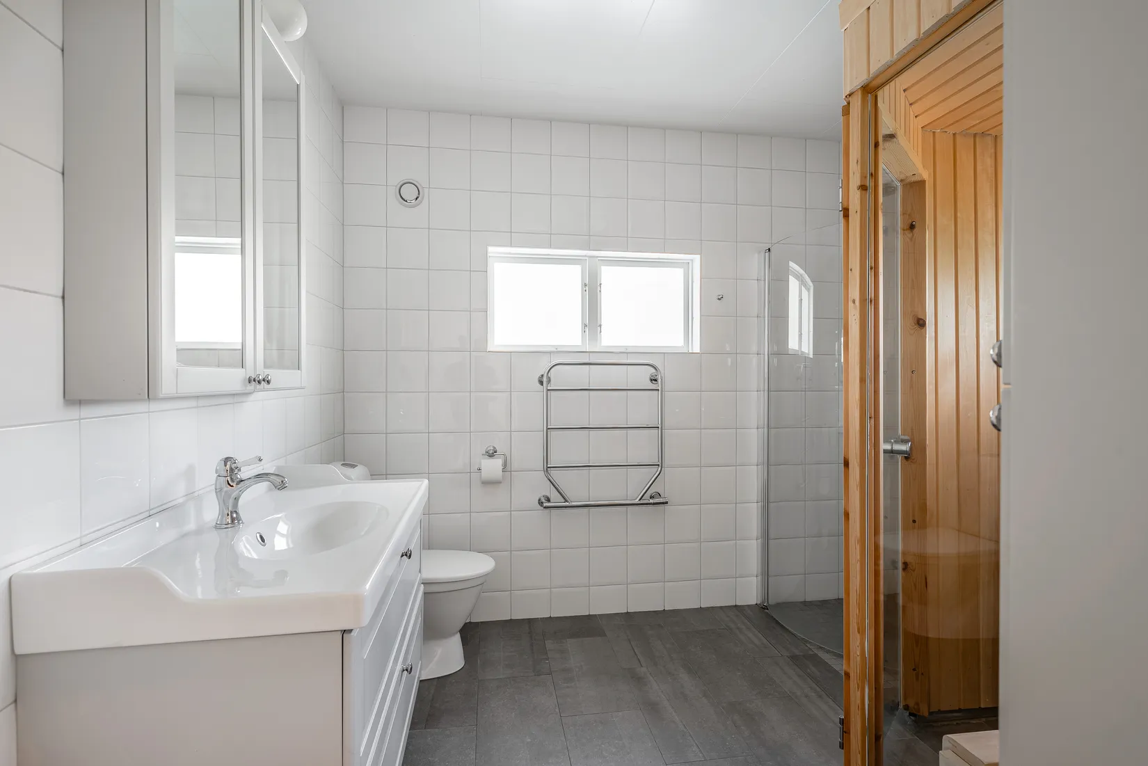 Villa, Hövdingavägen 6, Vallentuna Centrum, Vallentuna