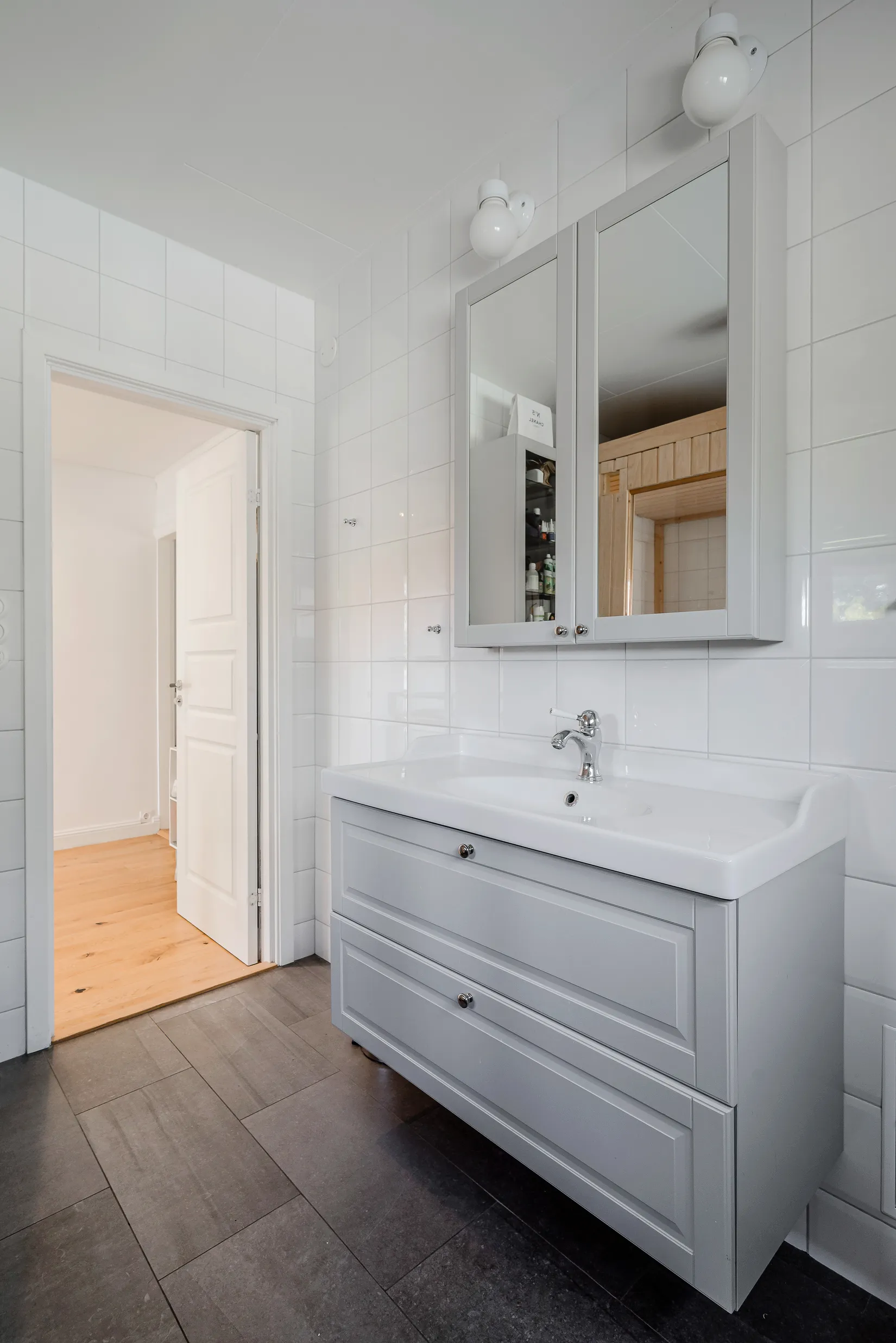 Villa, Hövdingavägen 6, Vallentuna Centrum, Vallentuna