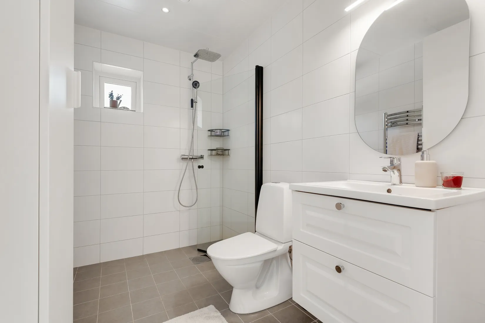 Villa, Björnstiernas väg 28C, Stäket, Järfälla