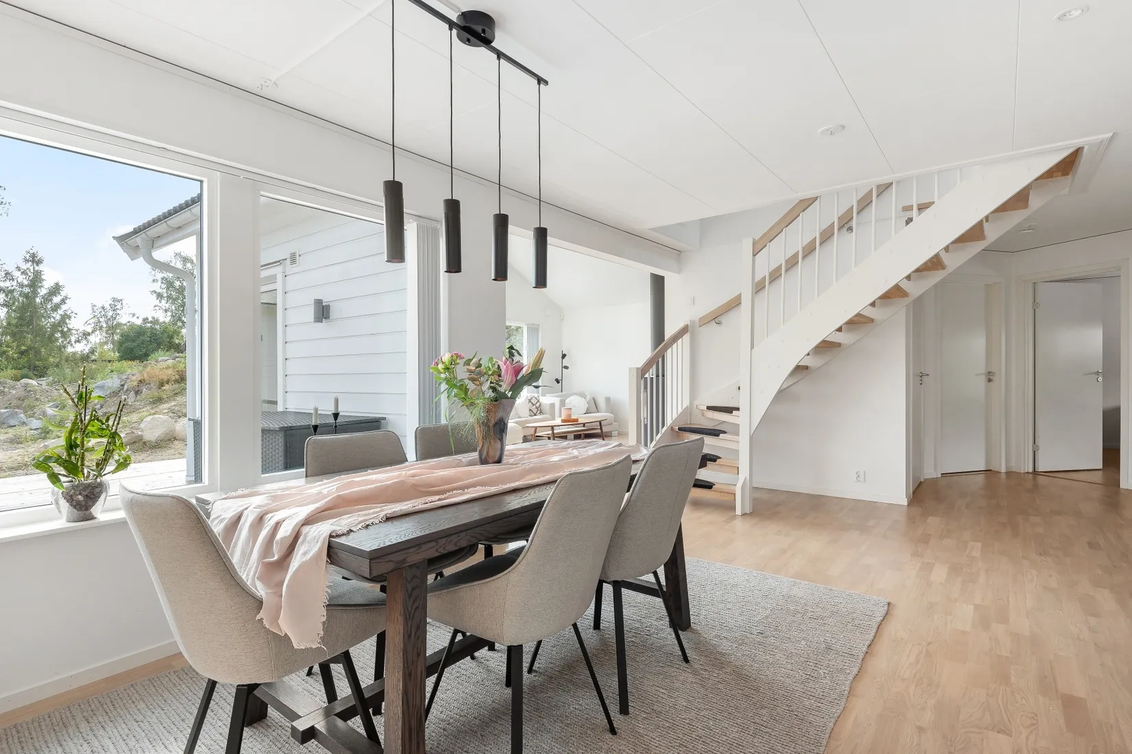 Villa, Björnstiernas väg 28C, Stäket, Järfälla